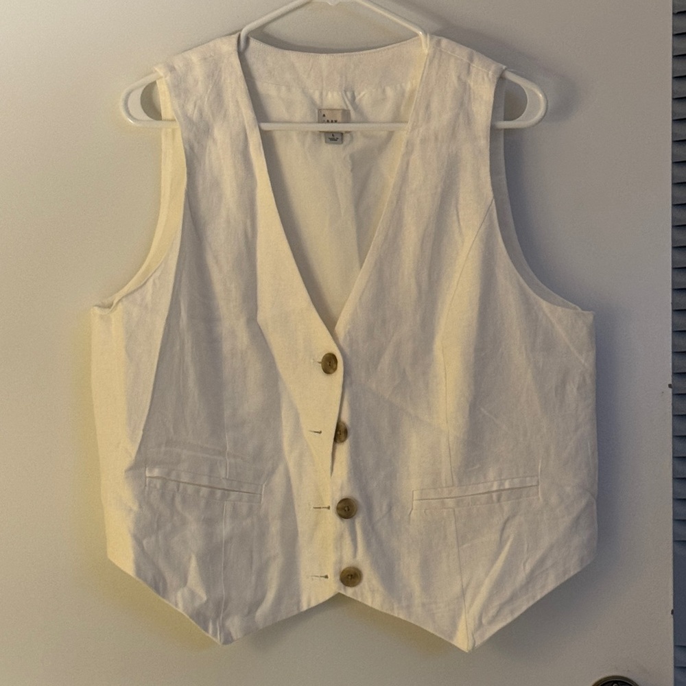 White Button-Up Linen Vest
